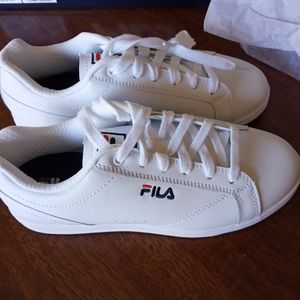 New Fila white leather athletic shoes size 8